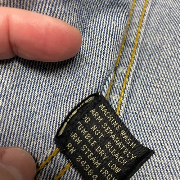 Distressed Denim Jacket size Large - Picture 7 of 7